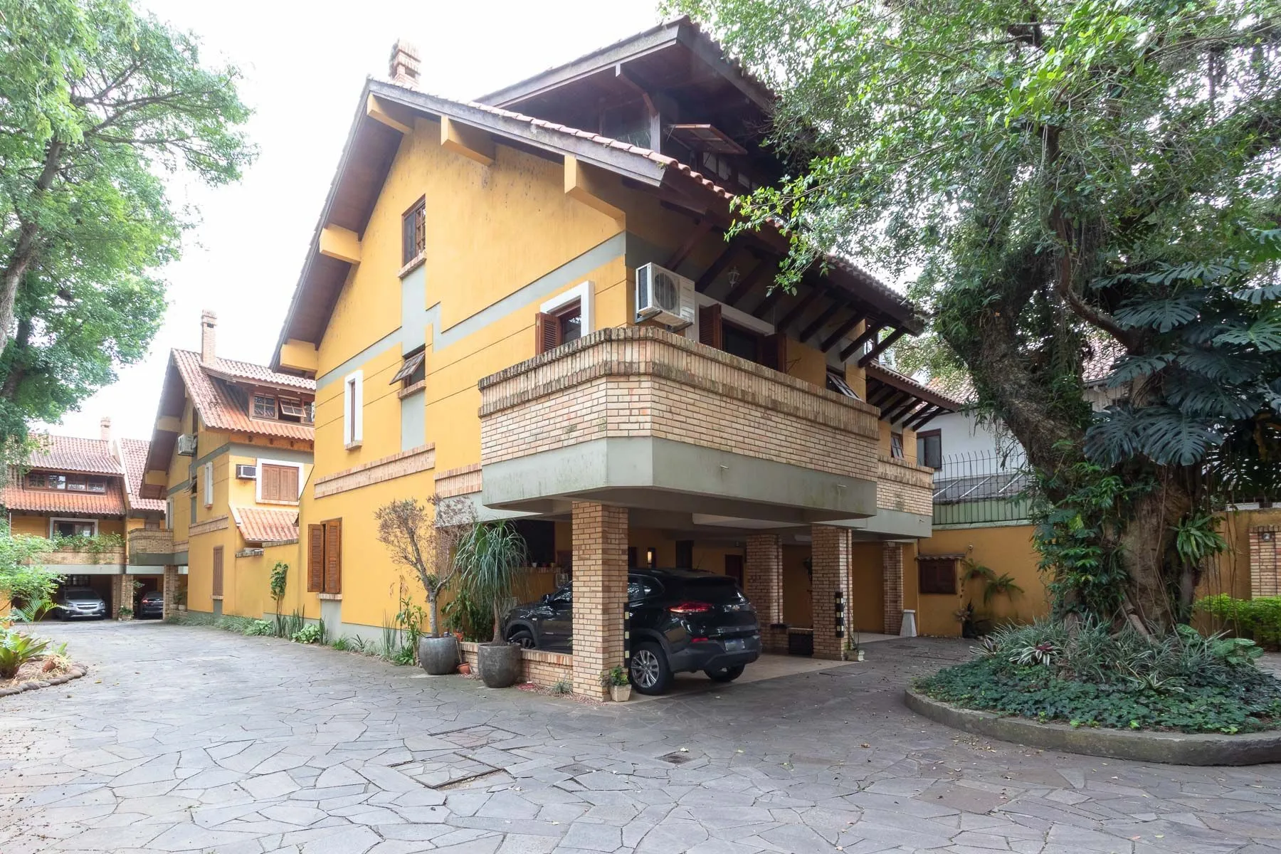 Imagem Casa em condomínio, 171m², 3 dormitórios, Pedra Redonda