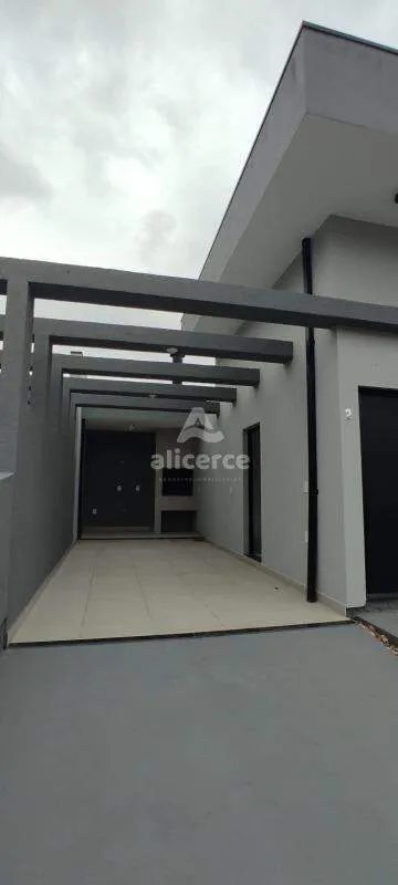 Imagem Casa à venda com 3 Quartos, 1 Suíte e 94,00m² em Ipiranga - São José/SC