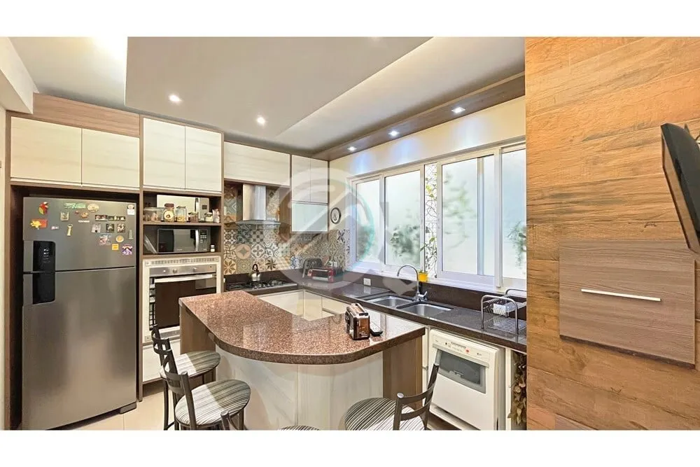 Imagem Esse maravilhoso apartamento na Rua João Telles, conta com 3 dormitórios, uma ampla cozinha gourme...
