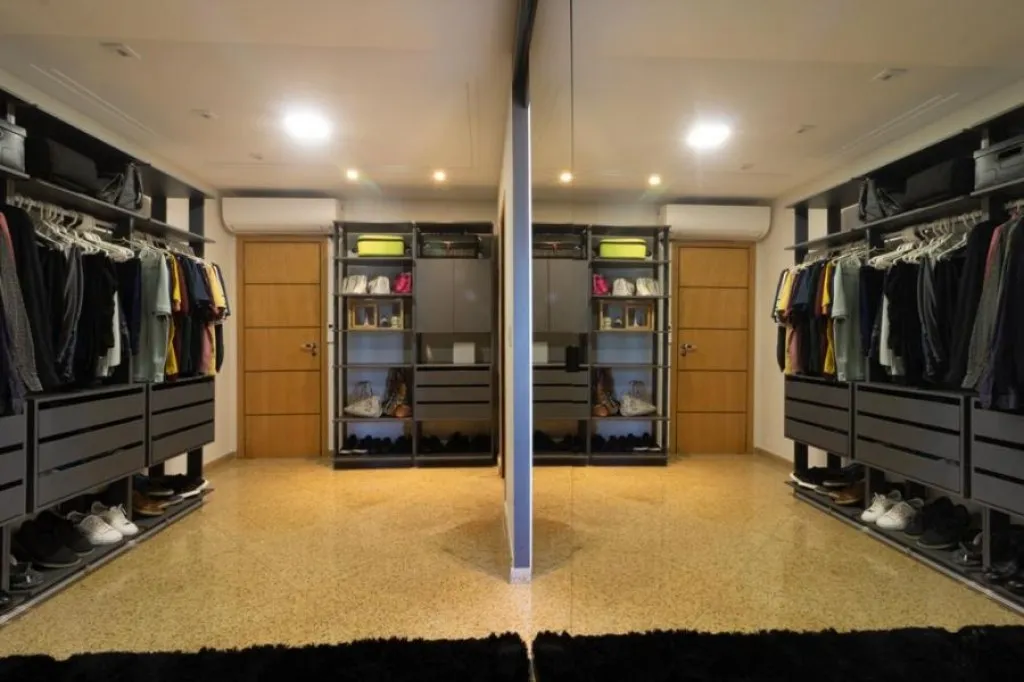 Imagem APARTAMENTO COM 266,00 m² - CANTO DO FORTE - PRAIA GRANDE SP