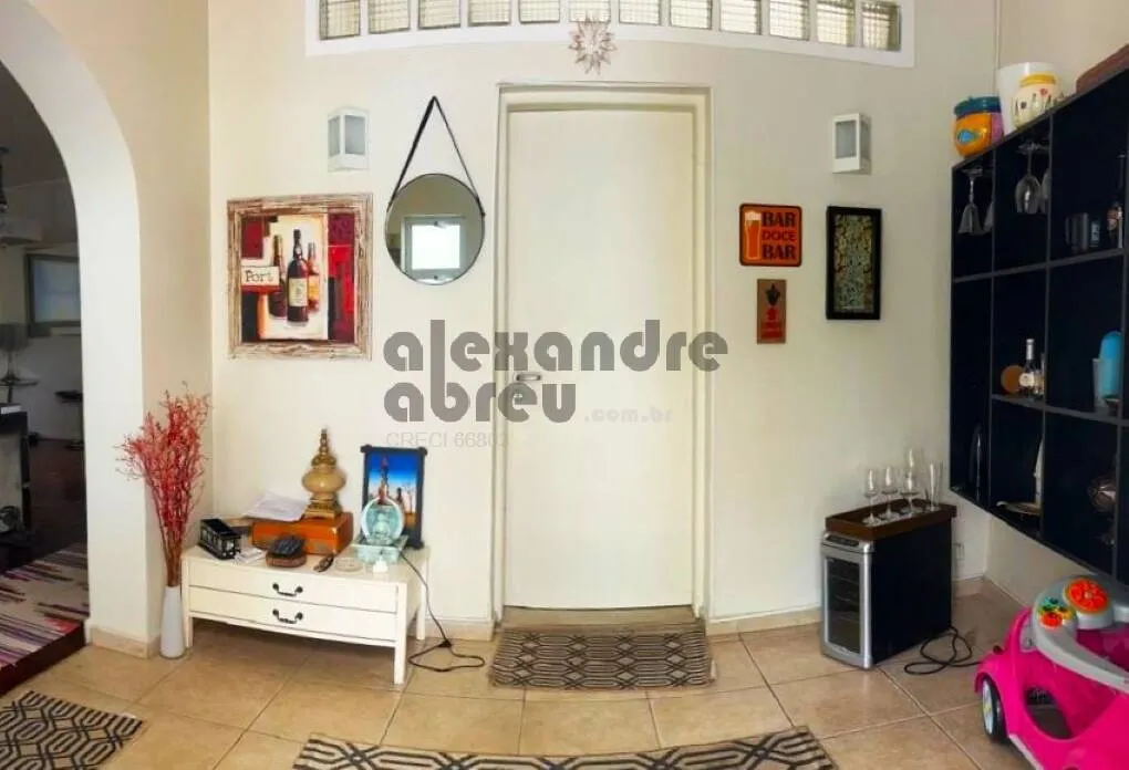 Imagem Casa com com 4 dormitórios próximo ao parque Ibiraquera.