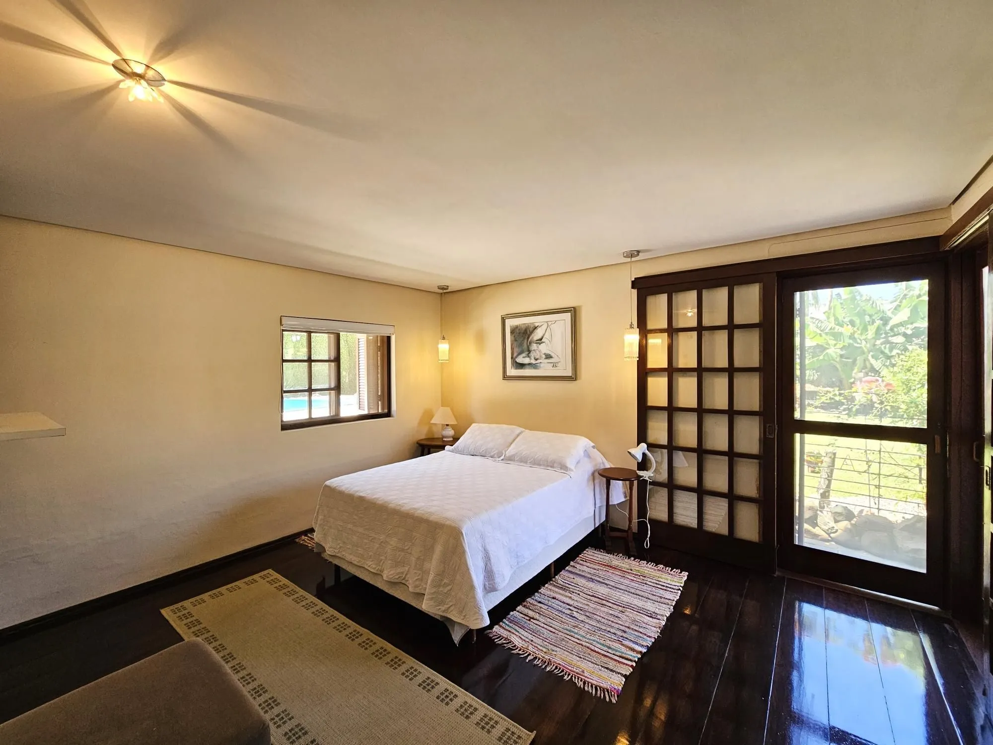Imagem LINDA CASA NO BAIRRO GUARUJÁ - TERRENO COM 22 METROS DE FRENTE