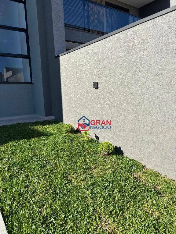Imagem Casa de alto padrão no Condomínio, em São José dos Pinhais