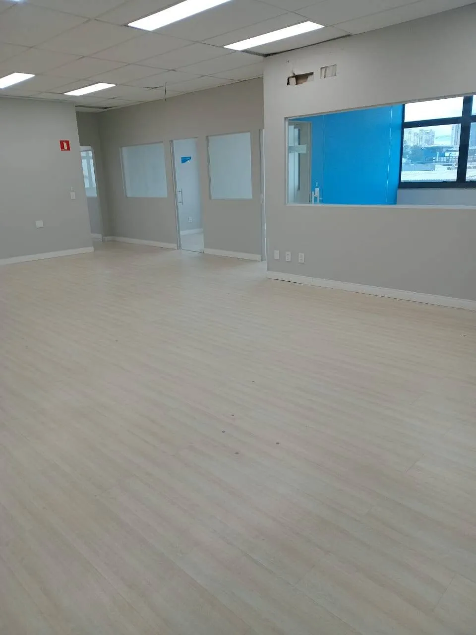 Imagem Galpão Industrial Preparado para Setor Farmacêutico em Barueri - SP