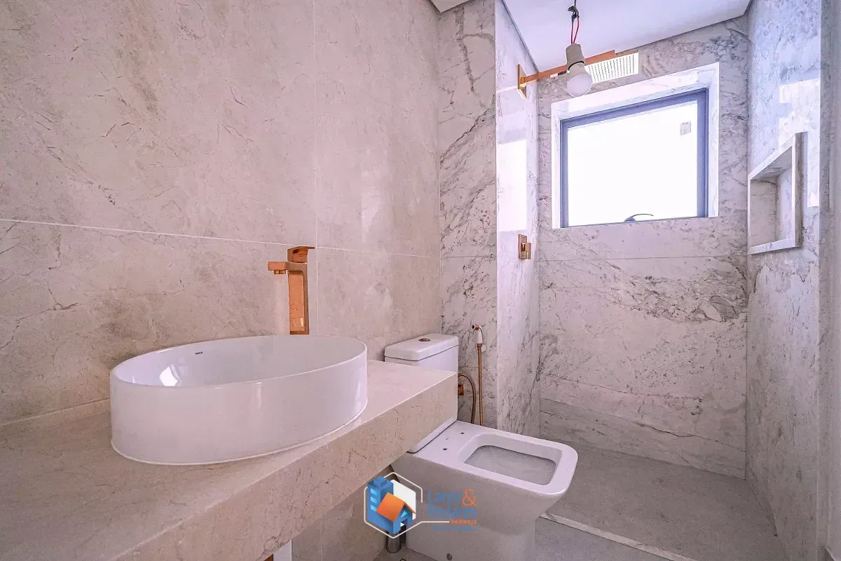Imagem Duplex para venda em Jardim Fonte do Morumbi com 4 quartos, sendo 4 suítes, 325m²