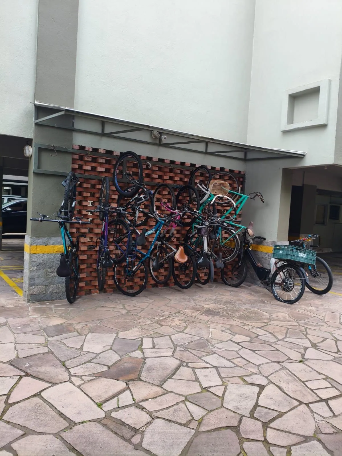 Imagem Oportunidade 2D, 2 Banheiros - Cidade Baixa - Porto Alegre - Preço Atrativo