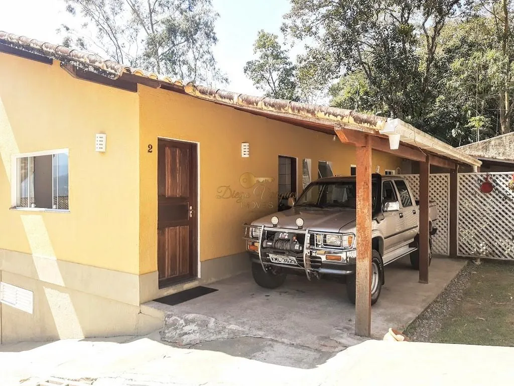 Imagem Casa em Condomínio para Venda em Teresópolis / RJ no bairro Araras