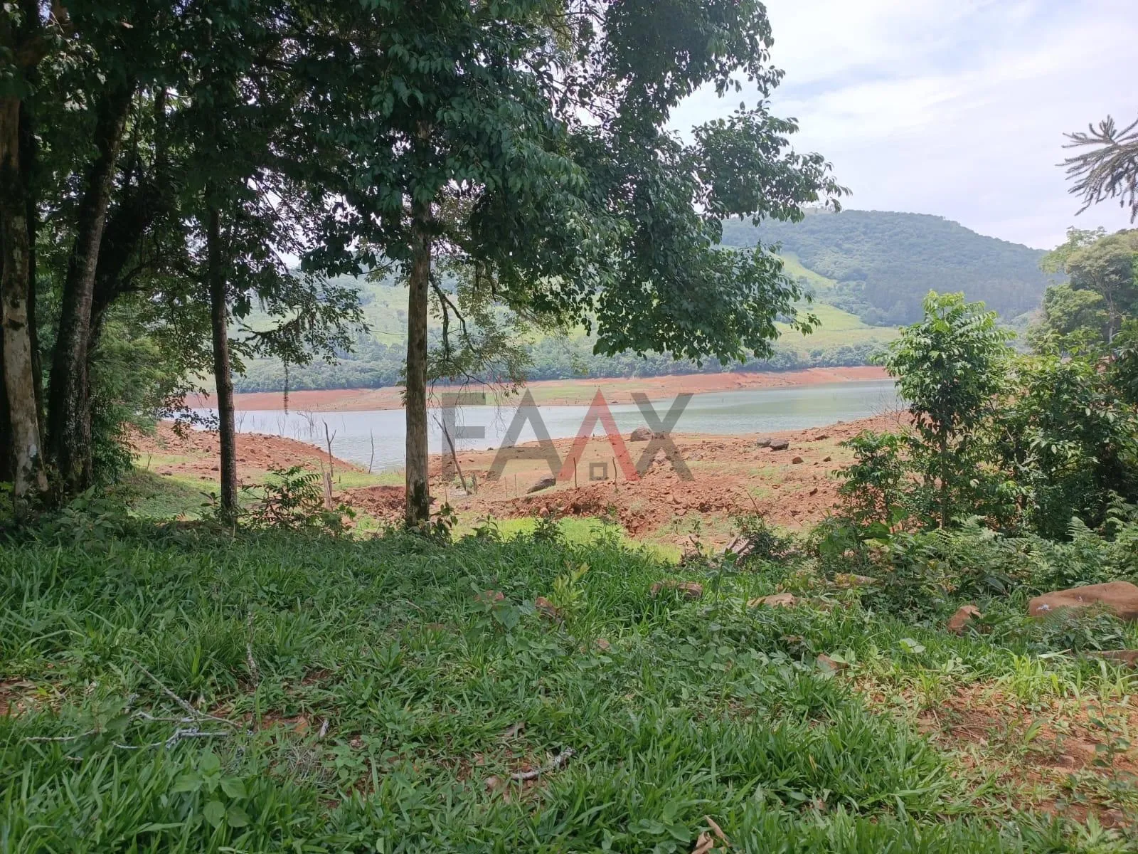 Imagem TERRENO NO PARAÍSO ALAGADO FAXINAL DO CÉU - LAGEADO FEIO- PR - Feio só o nome