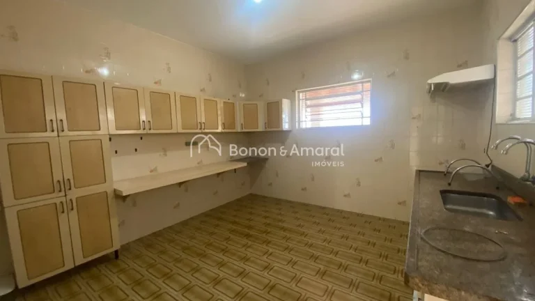 Imagem Casa térrea, com escada para acesso,
bem localizada no bairro Nova Sousas,
terreno de 300 m² e 197...