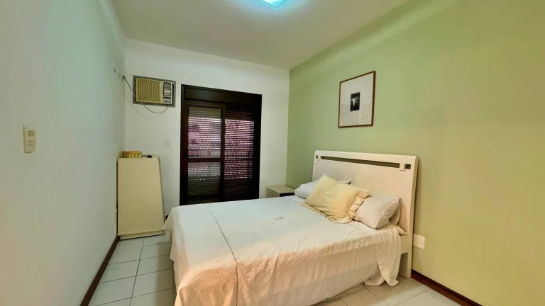 Imagem Apartamento com 3 dormitórios à venda, 110 m por R$ 1.950.000,00 - Riviera