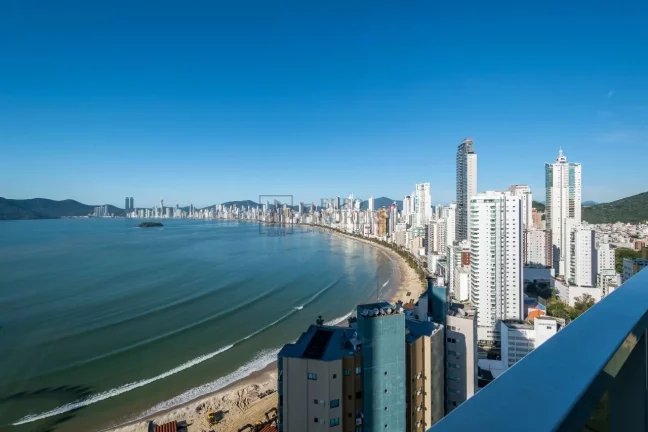 Imagem Excelente apartamento com vista mar em Balneário Camboriú.