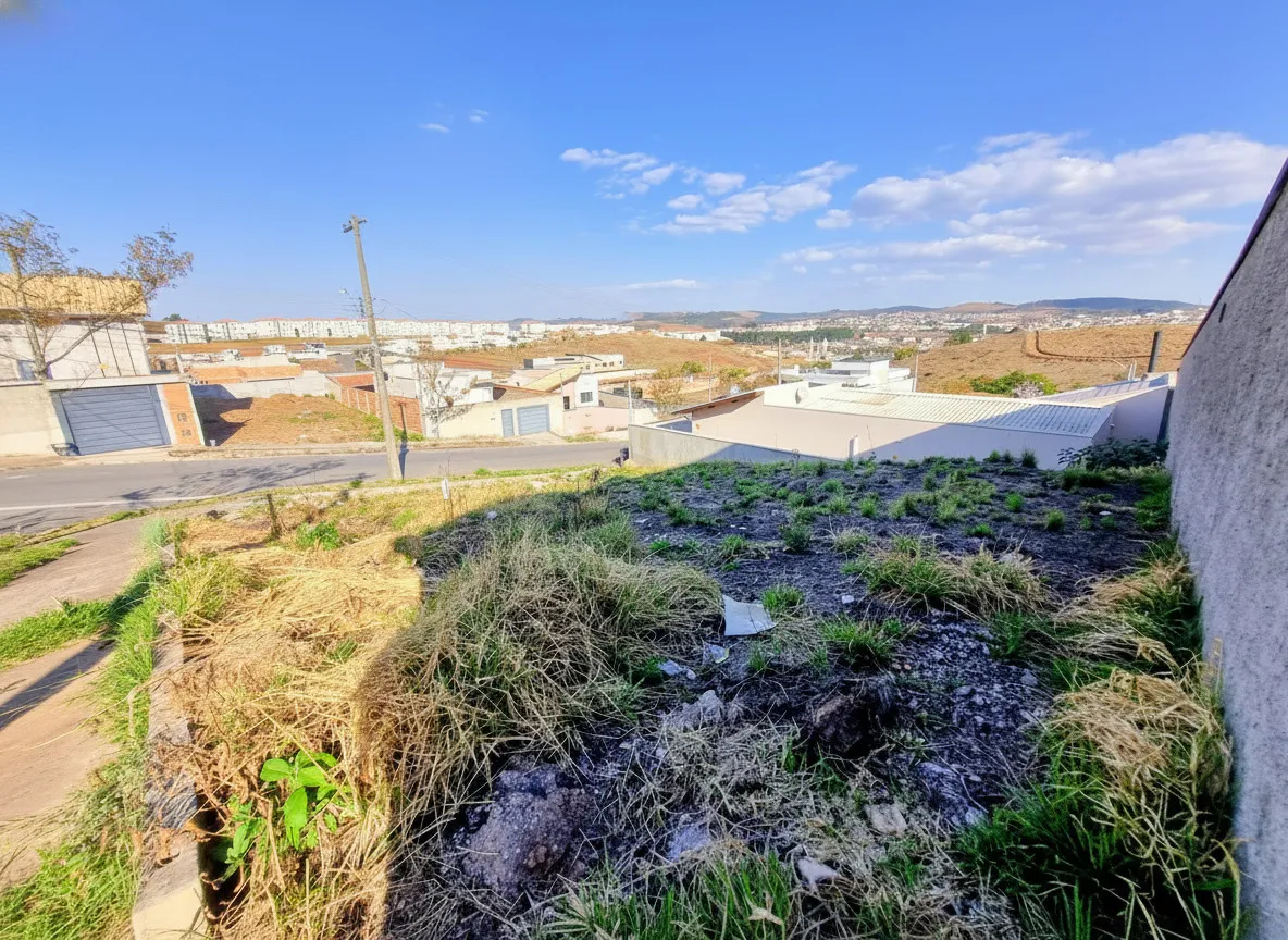 Imagem Terreno 342 m² à venda em Loteamento Residencial Tiradentes, Poços de Caldas