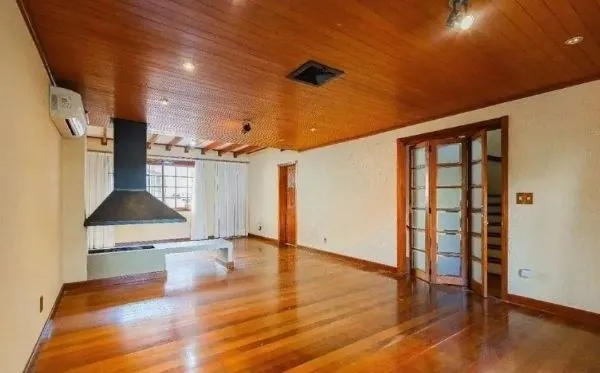Imagem Casa sobrado no bairro Bela Vista de 3 dormitórios e 3 vagas DESOCUPADA
