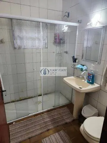 Imagem Casa com 2 suites 3 dormitorios 2 vagas na Aviação Praia Grande .