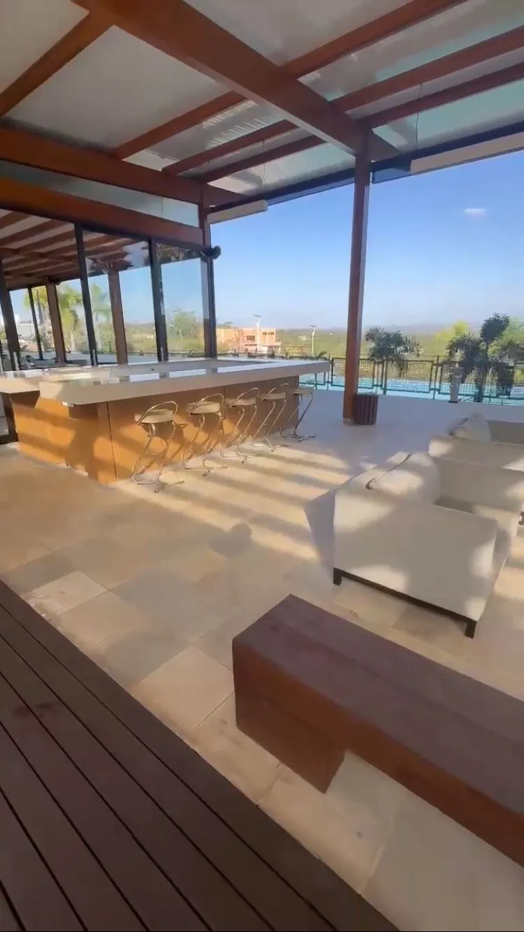 Imagem A Venda Casa de Luxo 445m2 Cond. Alphaville Castelo 4 Suítes Master