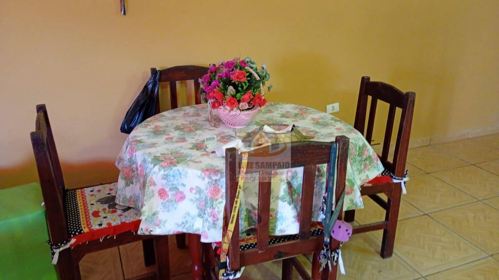 Imagem Oportunidade, Casa 3 Dormitórios (1 Suite), Laranjeiras, R$ 310.000,00