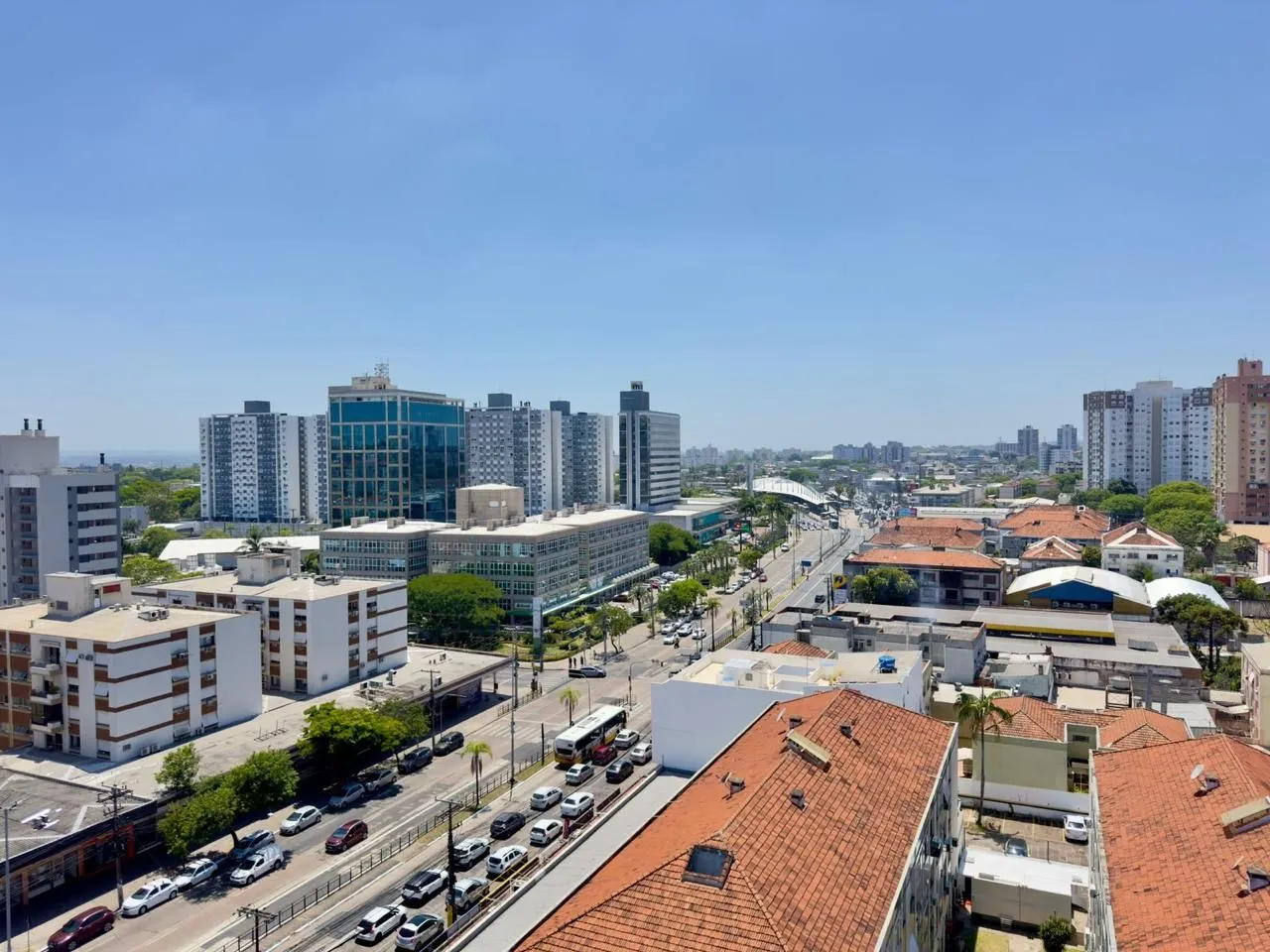Imagem Apartamento à venda em Porto Alegre, Vila Ipiranga, com 2 quartos, 68m2