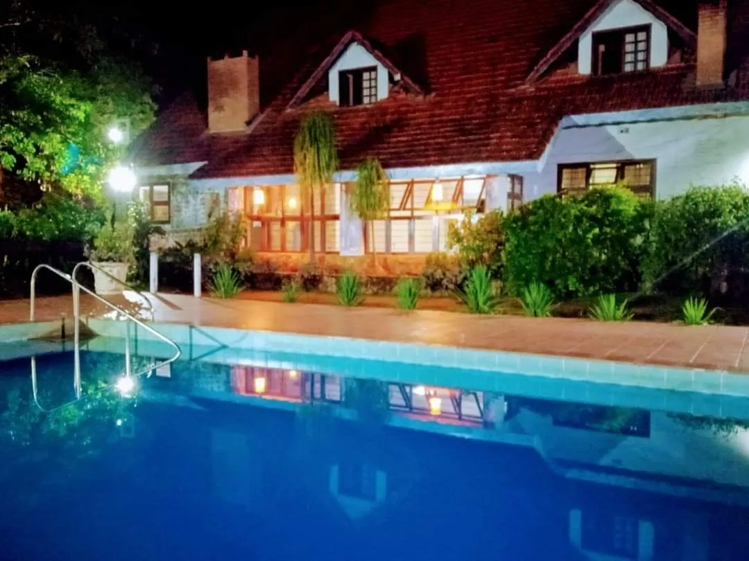 Imagem "Luxuosa Mansão no Residencial Rio Verde"