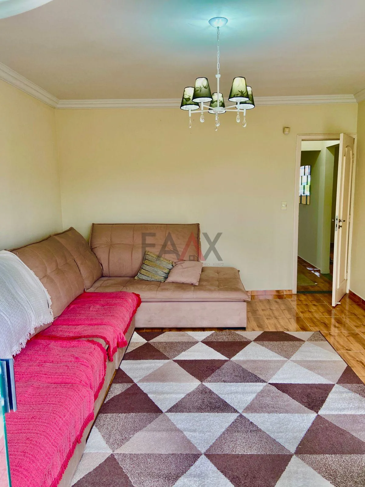 Imagem Excelente Casa à venda próximo à Praça da Ucrânia, TRIANON, GUARAPUAVA-PR