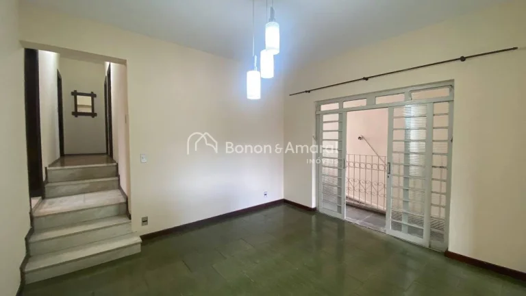 Imagem Casa bem localizada no bairro Nova Sousas,
térrea, com escada para acesso.

Estuda troca com imóve...