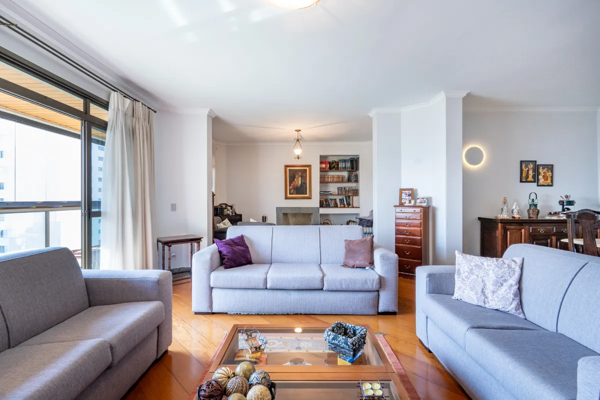 Foto do imóvel Apartamento para venda em Vila Bastos com 4 quartos, sendo 2 suítes, 300m2