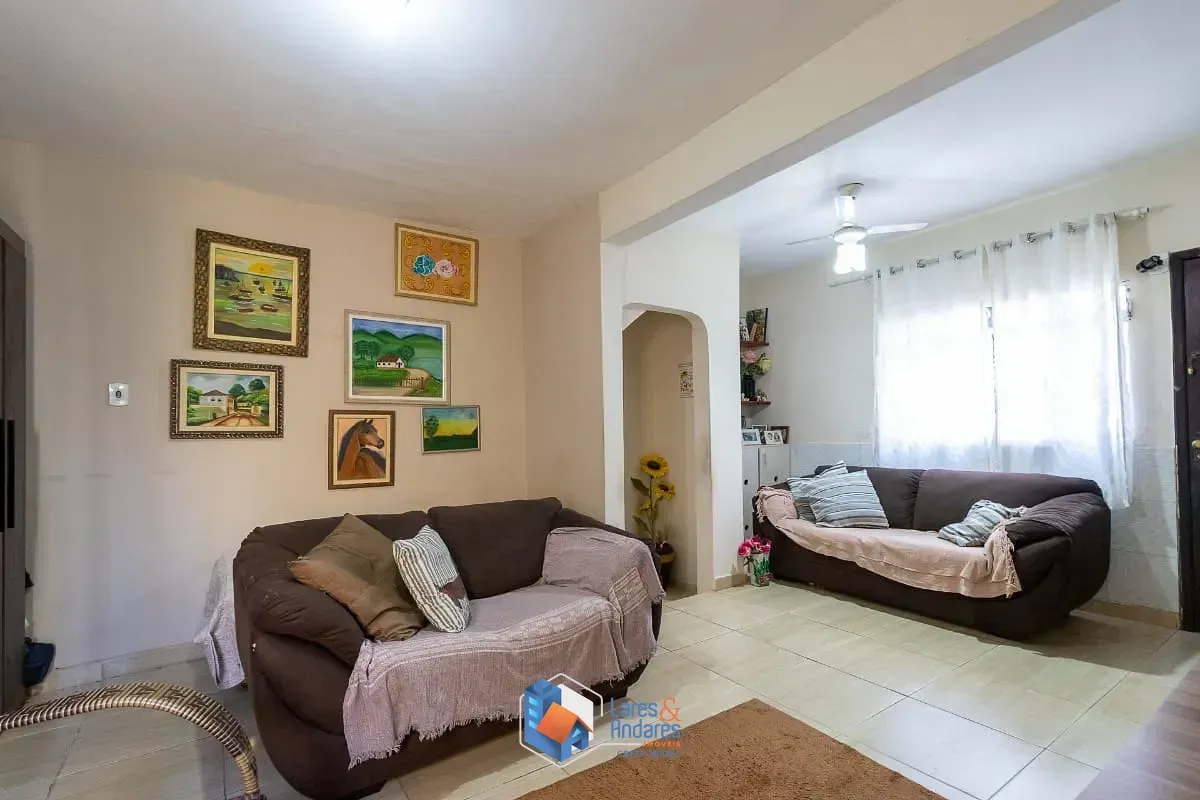 Imagem Sobrado para venda em Jardim São Carlos (Zona Leste) com 4 quartos, sendo 1 suíte, 400m²