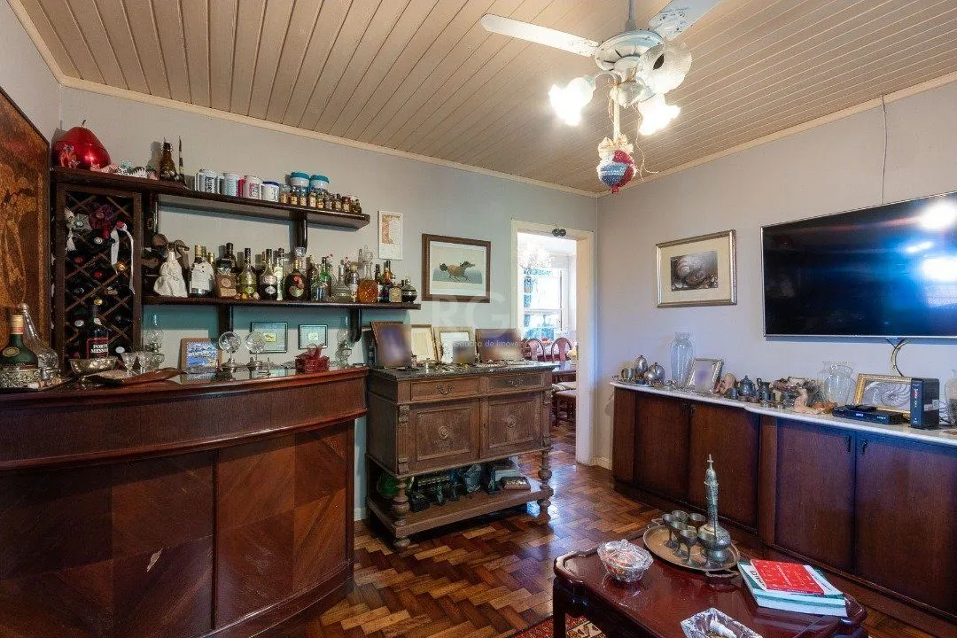 Imagem Casa para Venda - 192m², 4 dormitórios, sendo 3 suites, 4 vagas - Tristeza