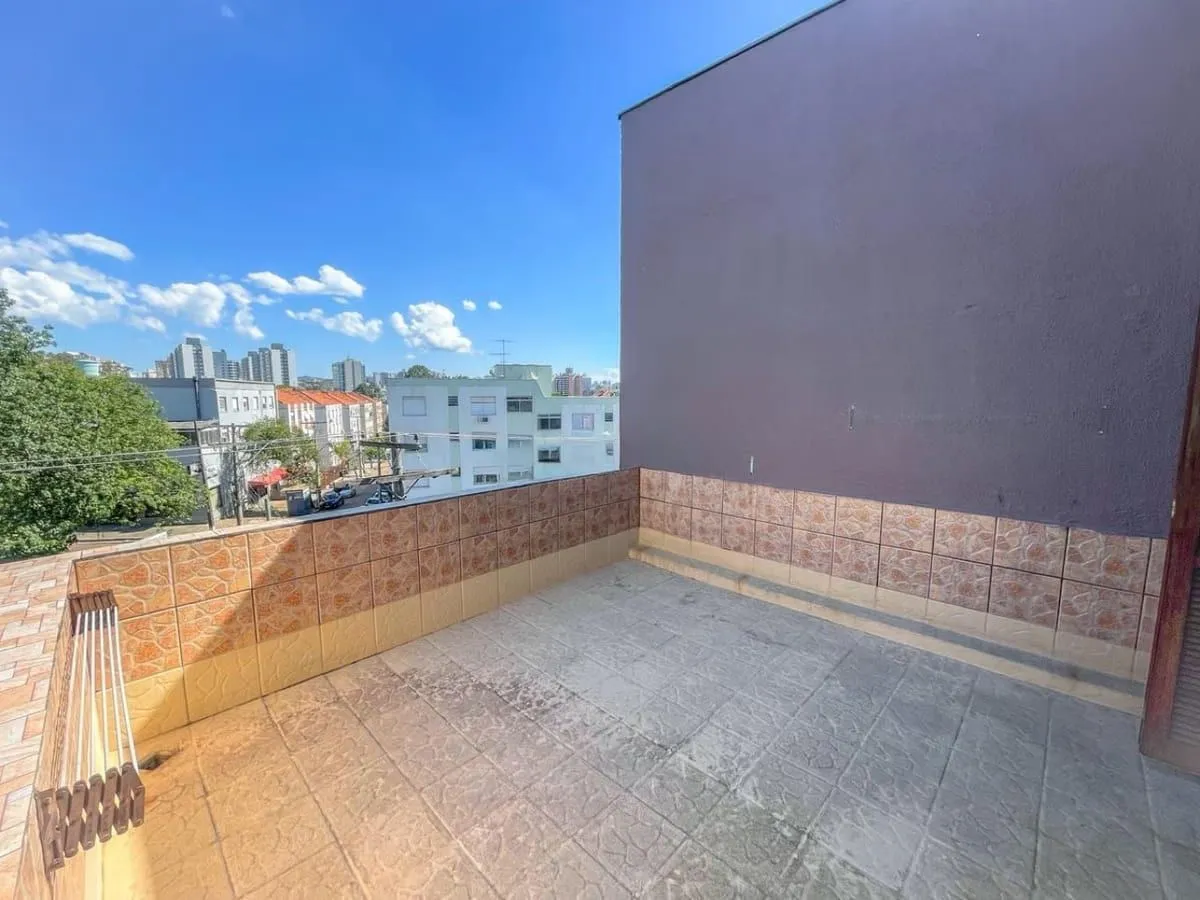 Imagem Apartamento de 3 dormitorios à venda em São Sebastião, Porto Alegre.