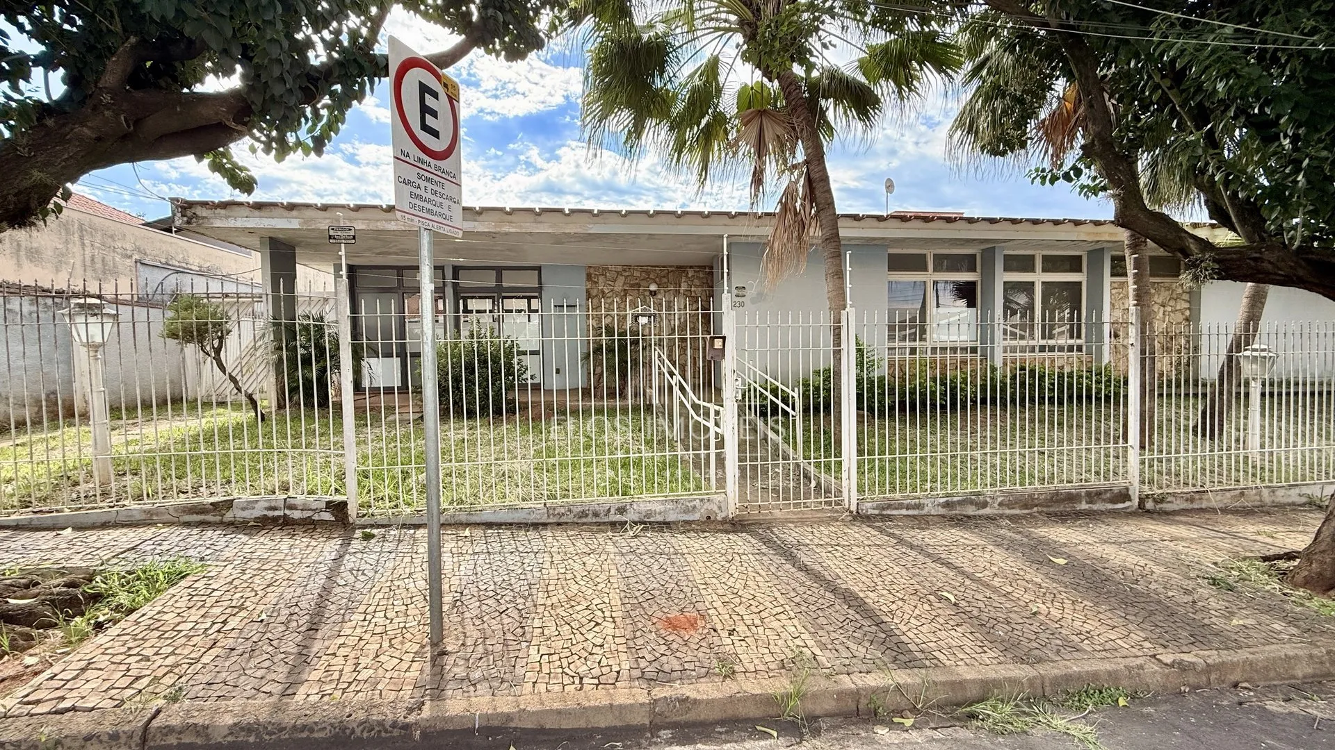 Imagem Casa de 3 quartos, 338m² no bairro Vila Claudia, em Limeira