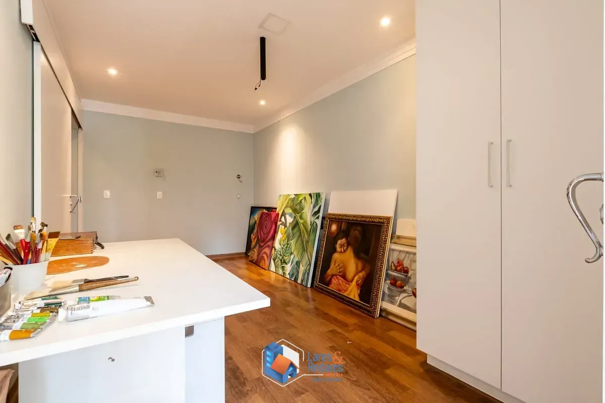 Imagem Duplex para venda em Indianópolis com 5 quartos, sendo 3 suítes, 288m²