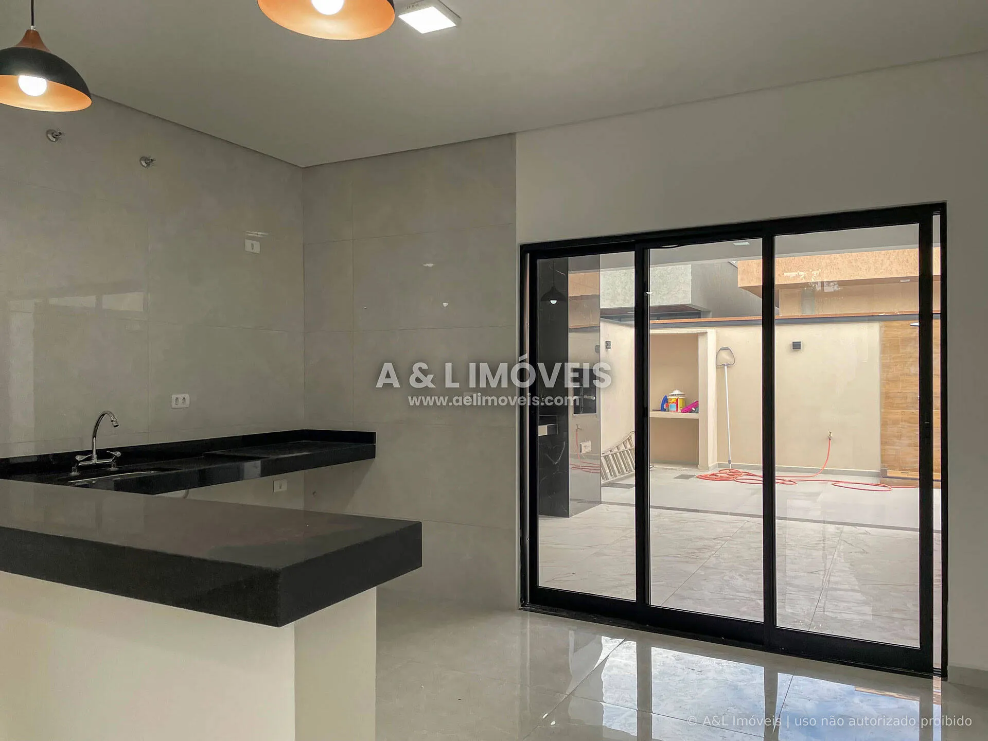 Imagem Casa térrea no Parque São Cristóvão com piscina e 2 suítes