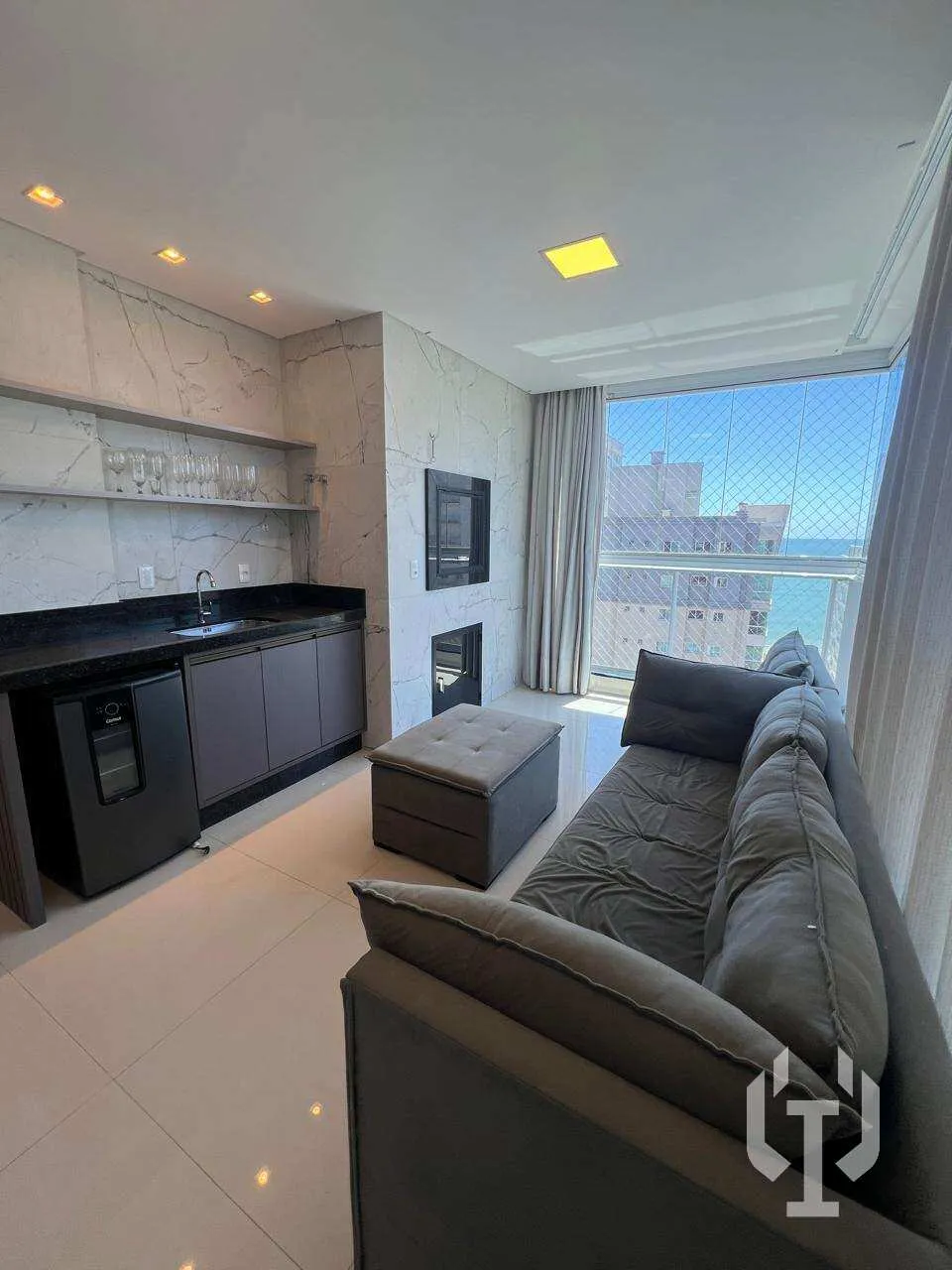 Foto do imóvel Apartamento para alugar em Itapema, Meia praia, com 3 quartos, 159m2