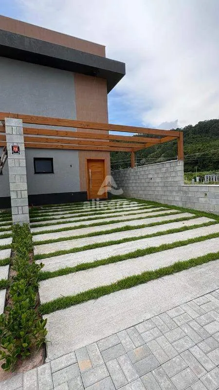 Imagem Sobrado à venda com 3 quartos 3 suítes, 154,15m² em Vargem Pequena Florianópolis