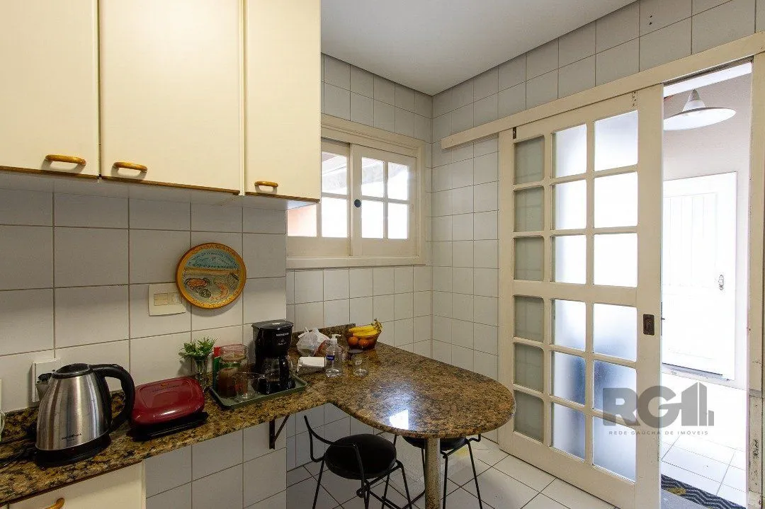 Imagem Casa em condomínio à venda, 4 quartos, 2 suites, 2 vagas - Bairro Tristeza