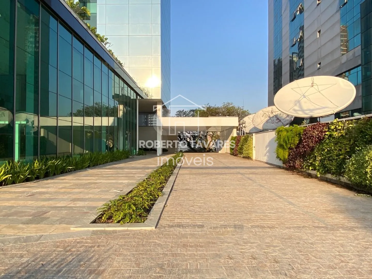 Imagem Prédio Inteiro de 10640m² no bairro Liberdade, em São Paulo