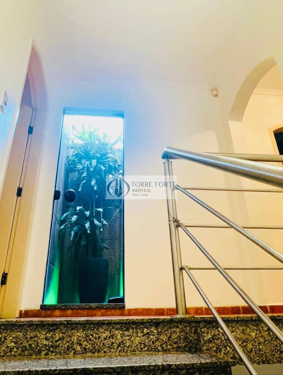 Imagem Belo Sobrado com 3 Dormitórios, 1 Suíte e 4 Vagas na Vila Ema