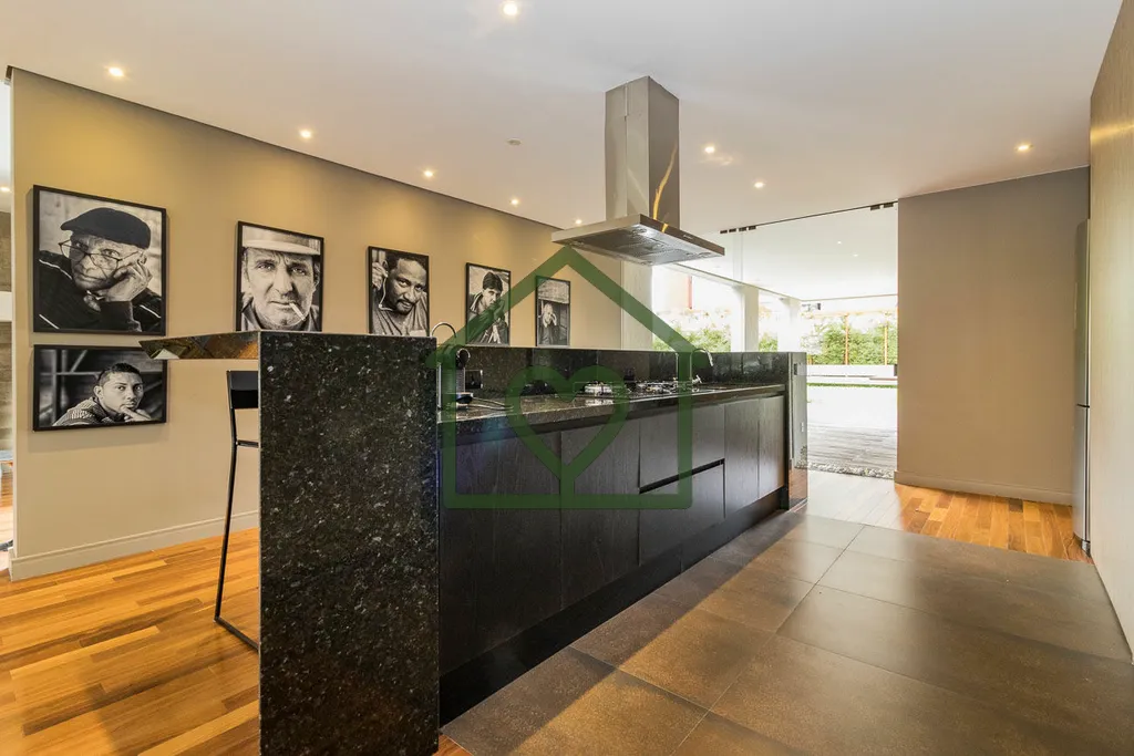 Imagem Apartamento à venda ? Petrópolis ? 118 m2 privativos ? 4 vagas Este apartamento exclusivo, localiz...