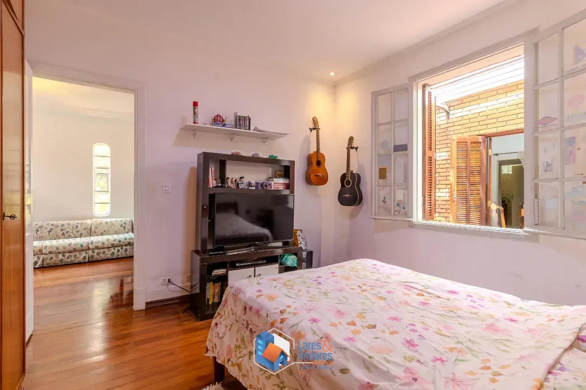 Imagem Casa para venda em Bosque da Saúde com 4 quartos, 410m²