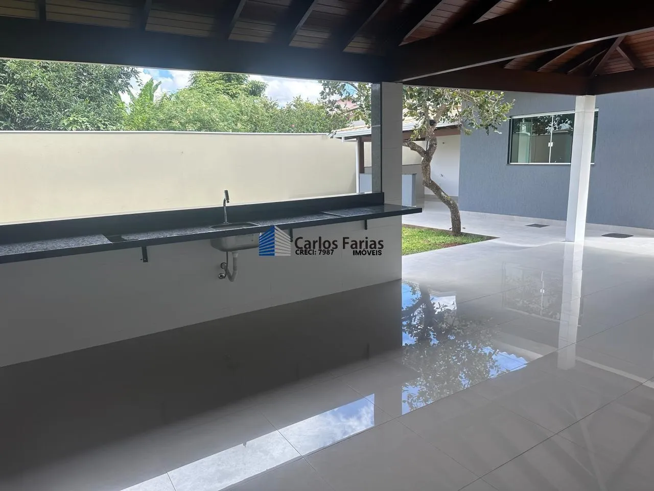 Imagem Casa em Condomínio para Venda em Brasília, Setor Habitacional Tororó (Jardim Botânico), 3 dormitórios, 1 suíte, 3 banheiros, 4 vagas