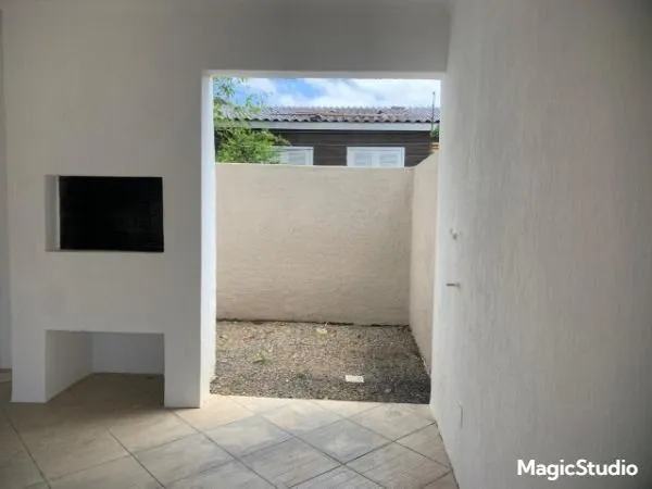 Imagem Casa de 3 Pavimentos com Sacadas, Lareira e Espaço Gourmet