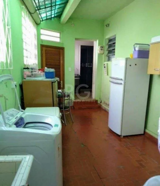 Imagem CASA EM 2 TERRENOS NO BAIRRO MEDIANEIRA