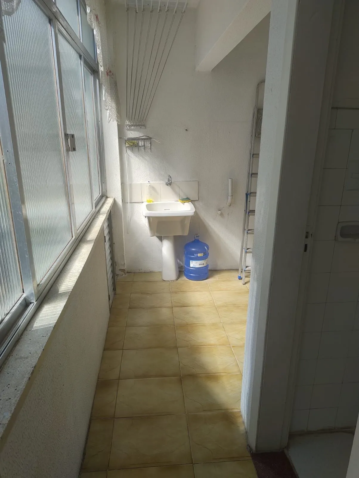 Imagem APTO DE 03 DORMOTÓRIOS SACADA. COM ELEVADOR . NO BOM - FIM RIO BRANCO