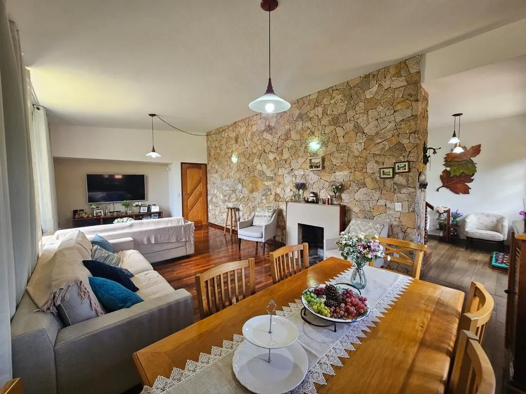 Imagem Casa para Venda em Teresópolis / RJ no bairro Tijuca