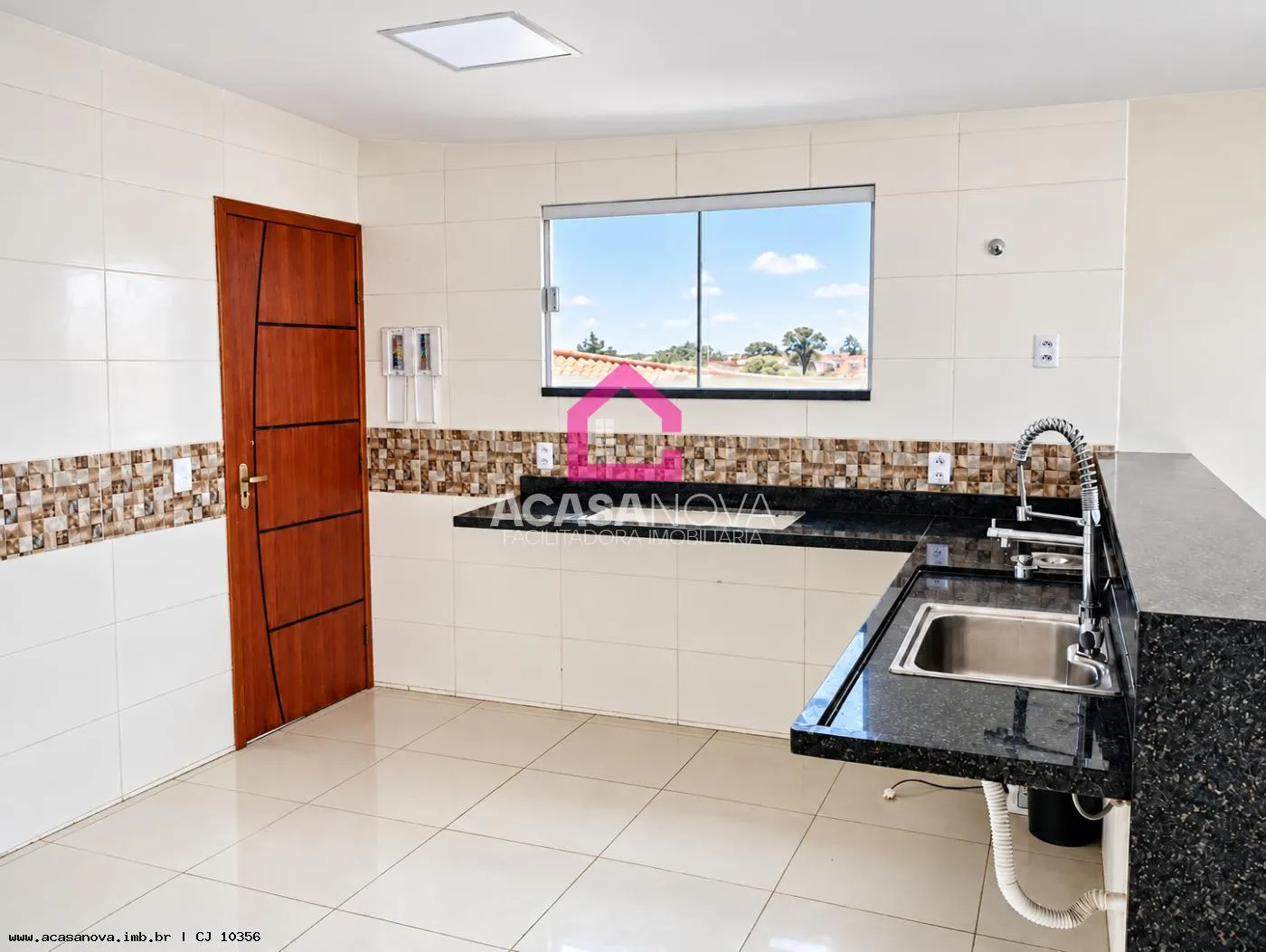 Imagem Casa para Venda em Maricá, Jardim Atlântico Central, 3 dormitórios, 1 suíte, 2 banheiros, 2 vagas