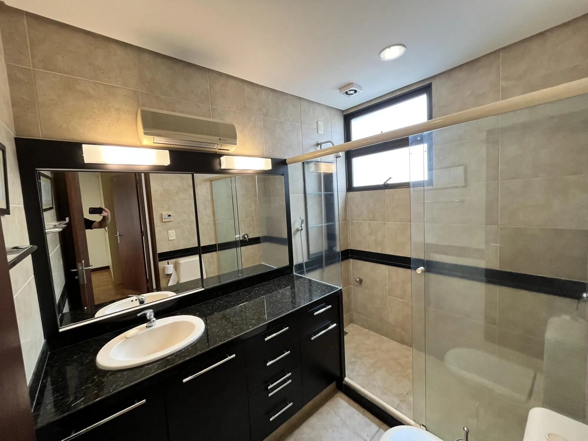 Imagem Casa para Venda - 160m², 3 dormitórios, sendo 1 suites, Jardim Botânico