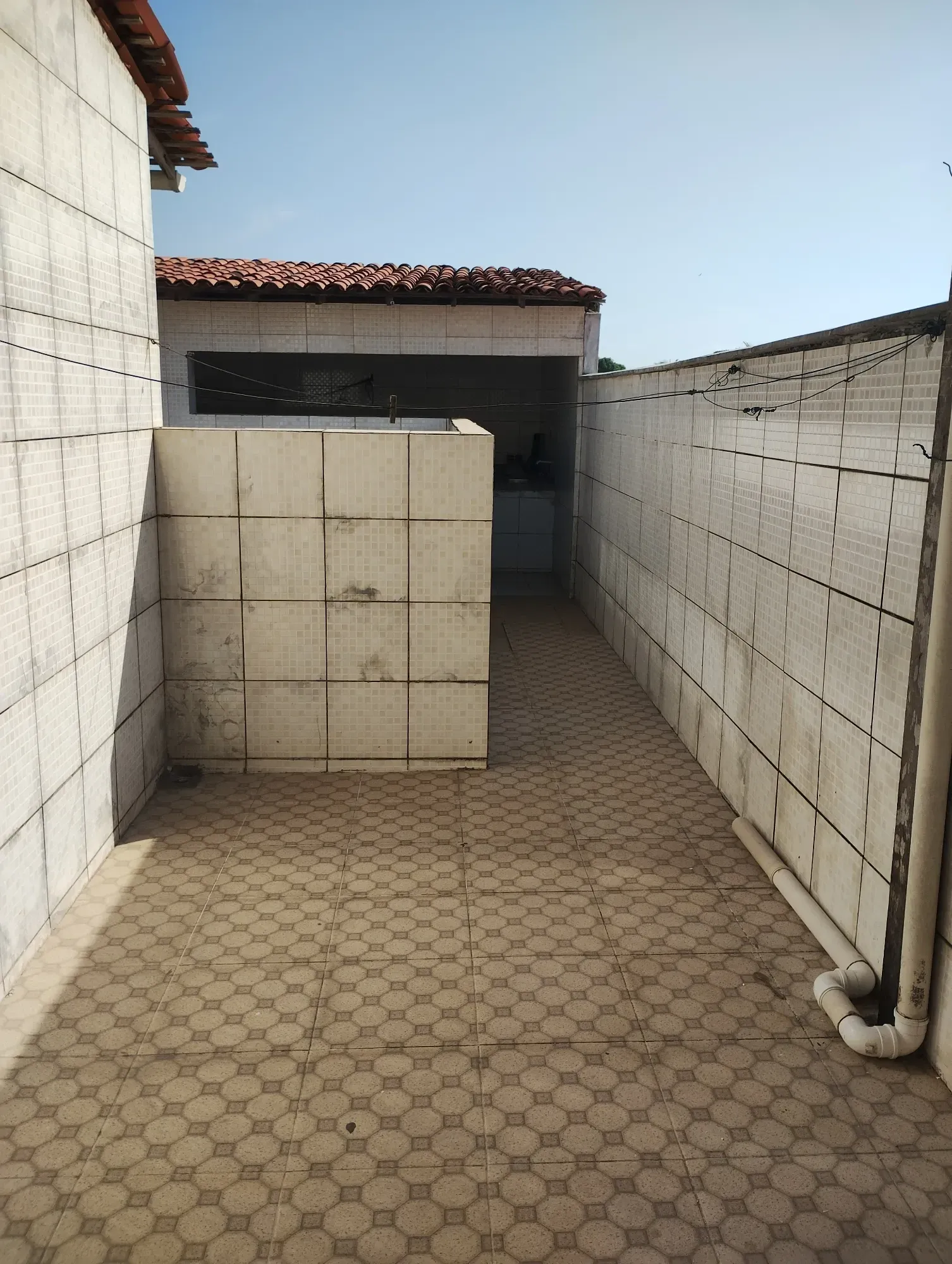 Imagem Sobrado com 4 Quartos para Alugar, 240 m² em Planalto Vinhais II - São Luís