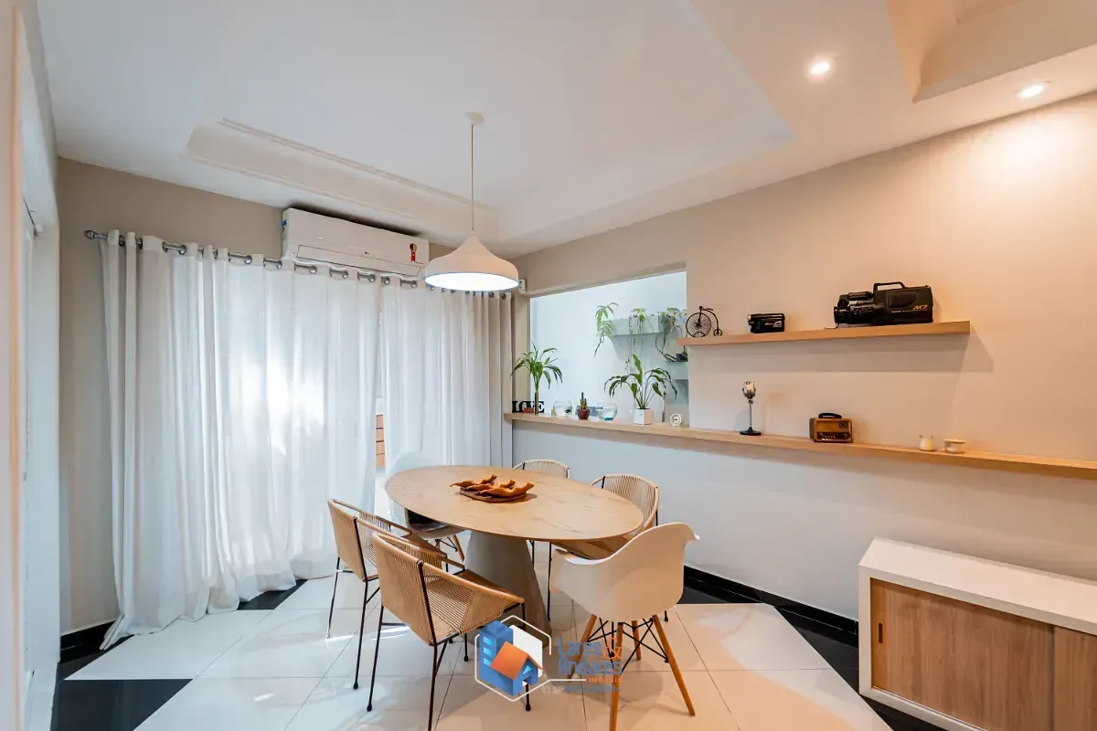 Imagem Casa para venda em Chácara Santo Antônio (Zona Sul) com 2 quartos, sendo 1 suíte, 140m²