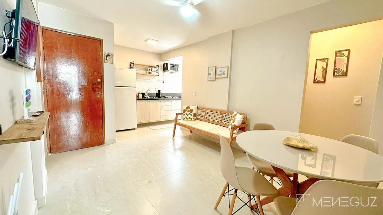 Imagem Apartamento 2 quartos, finamente mobiliado a uma quadra do mar