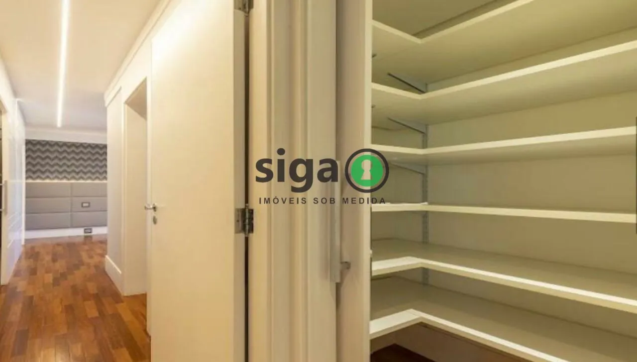 Imagem Cobertura duplex com 440m², 4 quartos sendo 2 suites, 4 vagas Sem Mobilia, Campo Belo