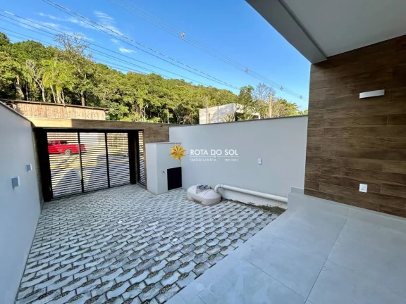 Imagem Sobrado 2 suítes novo à venda Bombinhas SC